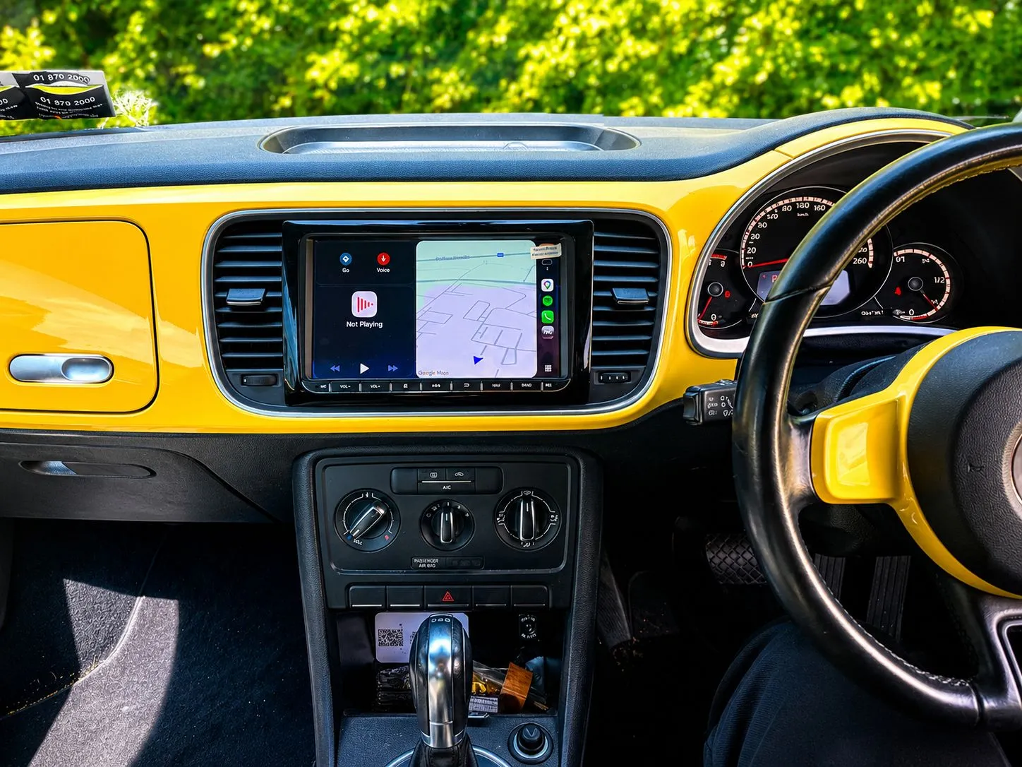 VW Beetle CarPlay installation photo