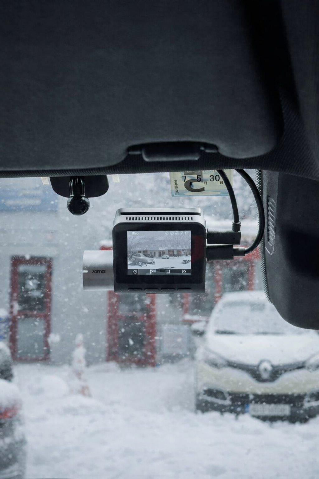 Dashcam and car electronics installation preview